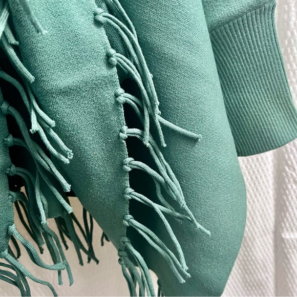 House of Harlow 1960 Turtleneck Sweater Poncho Green OS - Picture 7 of 10